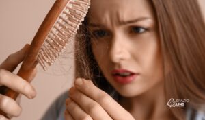 5 erros comuns que pioram a queda capilar sem você perceber