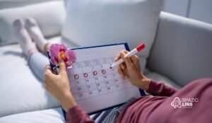 Como alterações no ciclo menstrual podem refletir na saúde dos cabelos?
